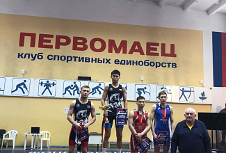 В Новосибирске прошло первенство Сибири по греко-римской борьбе среди юниоров до 24 лет