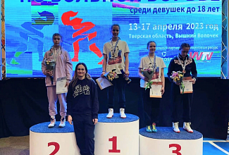 Серебряную медаль привезла Дарья Фролова с первенства России по вольной борьбе среди девушек 