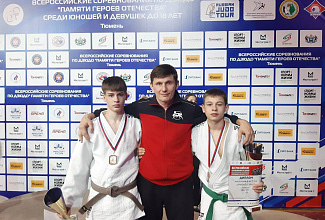 Две золотые медали Всероссийских соревнований привезли из Тюмени наши дзюдоисты